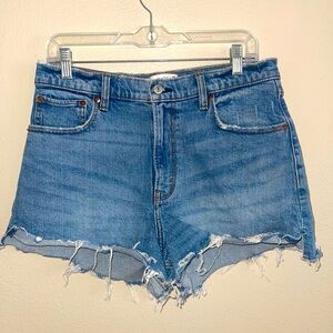 Abercrombie & Fitch The Cut Off Short High Rise Denim Shorts size 29/8‎